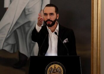 Bukele expresa admiración y apoyo a la lucha por la libertad de Venezuela