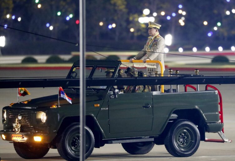 Naypyidaw (Myanmar), Fotografía de archivo, tomada el 27/03/2024, que muestra al líder de la junta militar birmana, Min Aung Hlaing, que detenta el poder luego del golpe de 2021. (Birmania) EFE/EPA/NYEIN CHAN NAING