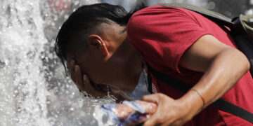 El planeta experimentó 1,55 ºC más de temperatura en 2024, según el dato de la OMM