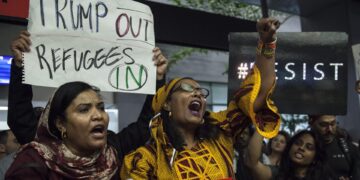 Trump cancela viajes de refugiados ya aprobados para su reasentamiento en EE.UU.