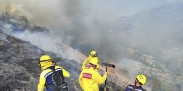 Equipos Bomberiles de Mérida sin descanso ante incendios forestales