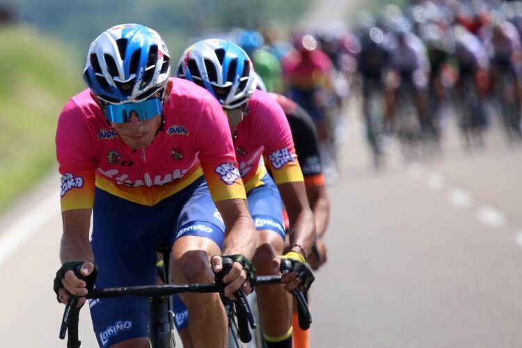 Vuelta al Táchira: Gabriel cabalgó en solitario y Jhonny se aferra en la general