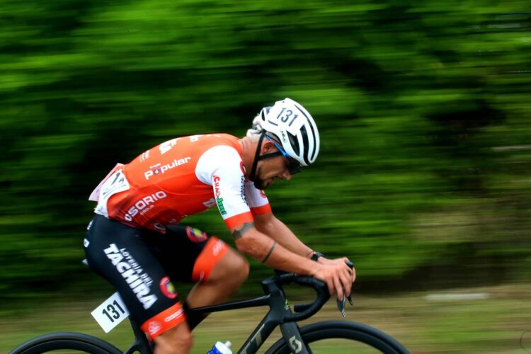 Vuelta al Táchira / ¡Trululu que te ví! Ángel Rivas profeta en su tierra