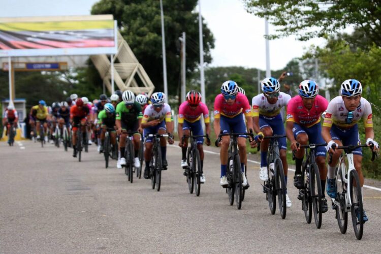 Vuelta al Táchira / ¡Trululu que te ví! Ángel Rivas profeta en su tierra