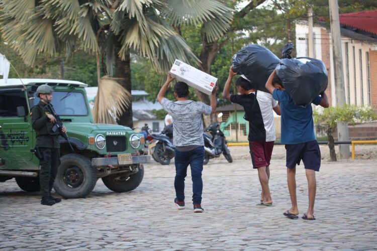 Especial DLA / Reportero gráfico sobre conflicto armado  colombiano: “he visto mucha gente llorar asustada”