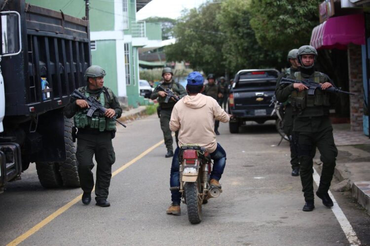 Especial DLA / Reportero gráfico sobre conflicto armado  colombiano: “he visto mucha gente llorar asustada”