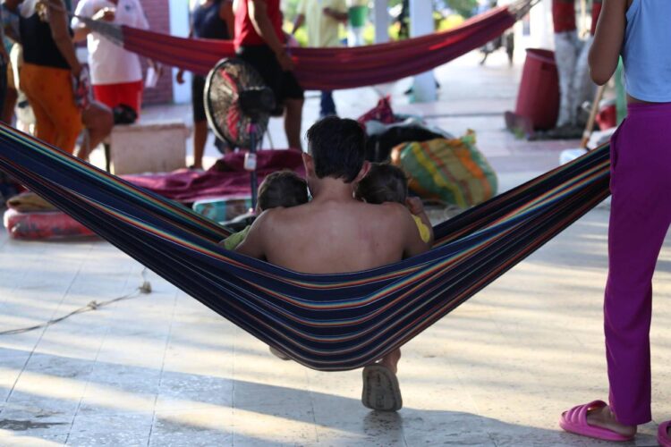 Frontera | Venezolana desplazada del Catatumbo descarta su regreso al país