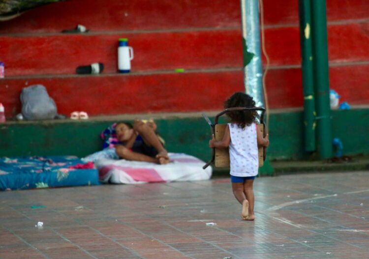 Frontera | Venezolana desplazada del Catatumbo descarta su regreso al país