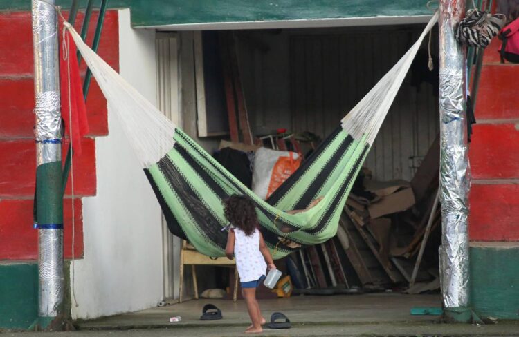 Frontera | Venezolana desplazada del Catatumbo descarta su regreso al país