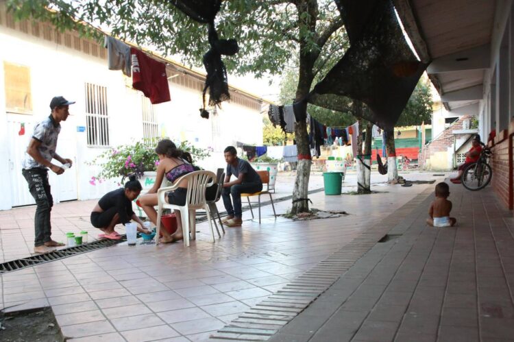 Frontera | Venezolana desplazada del Catatumbo descarta su regreso al país