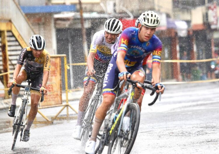 Deportes / Trujillano Gusneiver Gil el líder de la primera etapa de la Vuelta a Bramón