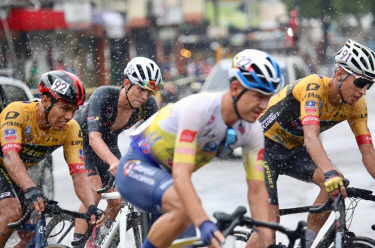 Deportes / Trujillano Gusneiver Gil el líder de la primera etapa de la Vuelta a Bramón