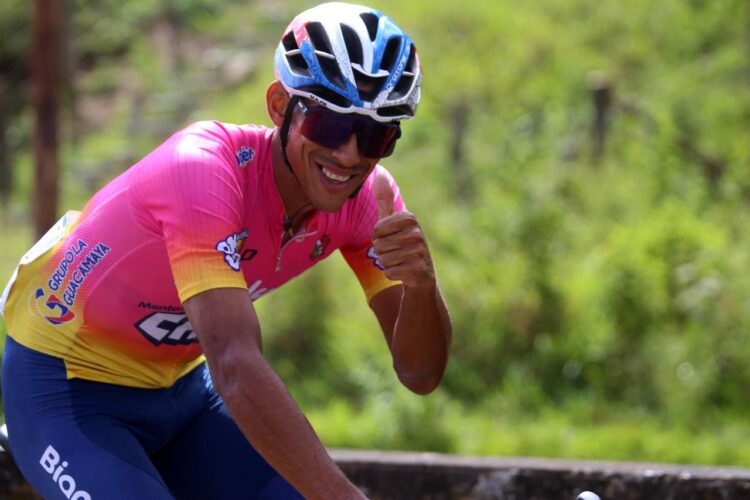 En imágenes/ Gusneiver Gil campeón de la Vuelta a Bramón en bicicleta