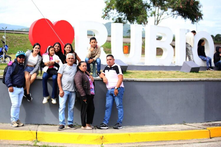 En imágenes/ Gusneiver Gil campeón de la Vuelta a Bramón en bicicleta