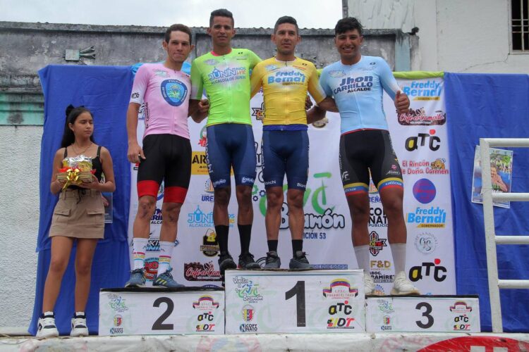 En imágenes/ Gusneiver Gil campeón de la Vuelta a Bramón en bicicleta