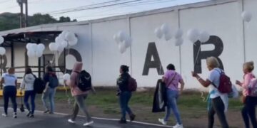 Trasladan a 14 presos políticos desde Valencia a la cárcel de Tocorón