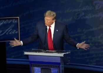 Gobierno de Trump da vía libre a redadas de migración en escuelas, colegios e iglesias