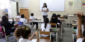 Ministro de Educación: actividades escolares se reinician el 7 de enero