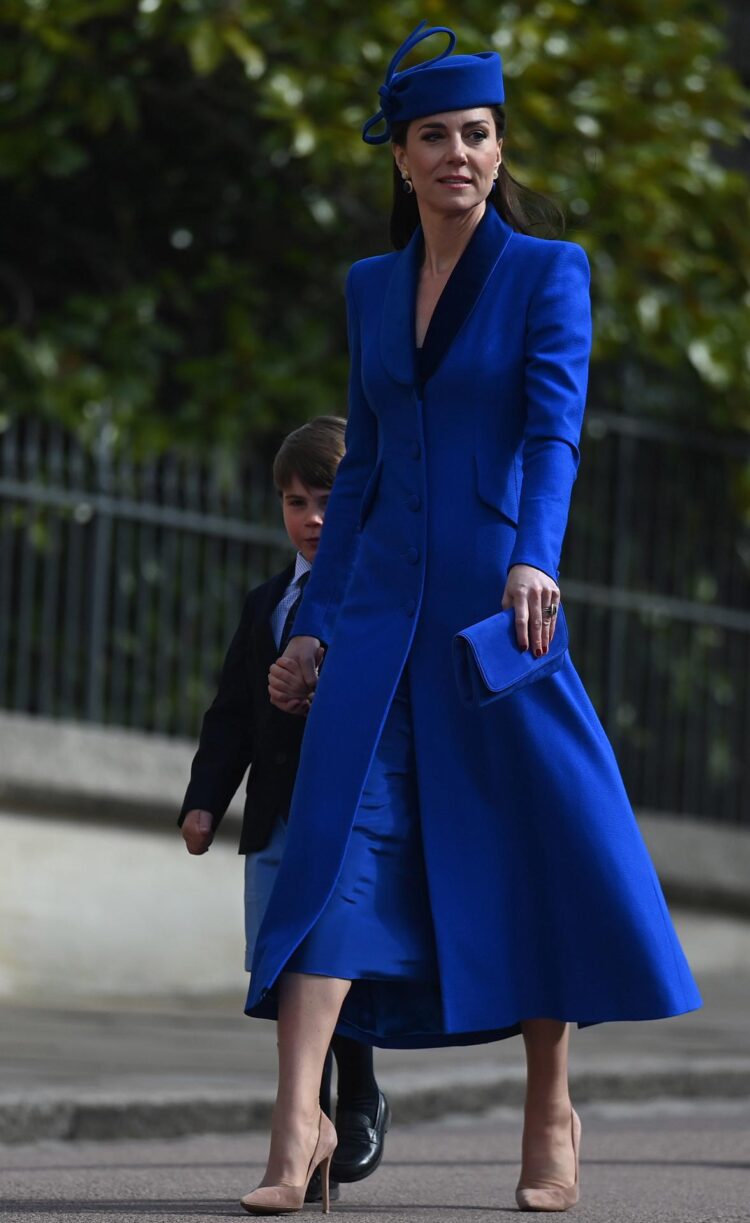 Imagen de archivo de la princesa de Gales, Cataliana, con su hijo Luis. (Reino Unido) EFE/EPA/NEIL HALL
//////////
Windsor (Reino Unido), 09/04/2023.- La británica Catalina, Princesa de Gales, con su hijo, el Príncipe Luis, llegan para el servicio del Domingo de Pascua en la Capilla de San Jorge en el Castillo de Windsor en Windsor, Gran Bretaña, el 09 de abril de 2023. (Reino Unido) EFE/EPA/NEIL HALL