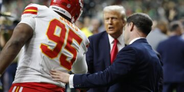 Trump se convierte en el primer presidente de EE.UU. en asistir a un Super Bowl