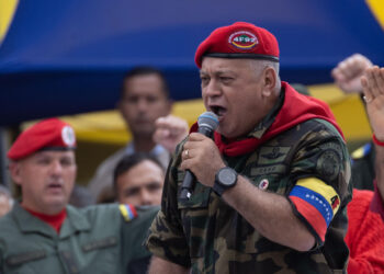 El chavismo da a Maduro la «potestad final» de elegir candidatos a los comicios de abril