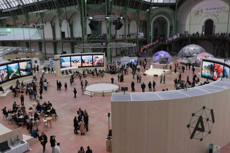 Inauguración en el Grand Palais de París de la cumbre mundial para la acción sobre la inteligencia artificial que cuenta con la participación de jefes de Estado y de Gobierno, dirigentes de organizaciones internacionales, de empresas del sector, universitarios, investigadores y ONG, y que está organizada por Francia. EFE/Edgar Sapiña Manchado