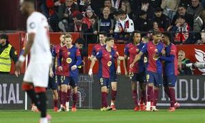 1-4. El Barcelona sufre en la primera parte y arrasa al Sevilla en la segunda