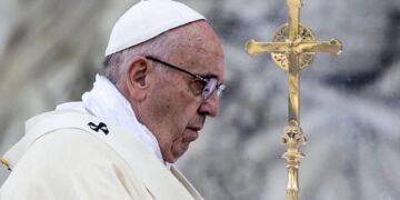 El papa abre el Jubileo de las Fuerzas Armadas en la plaza San Pedro tras su bronquitis
