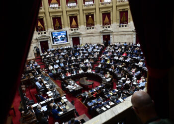 El Parlamento argentino debate un proyecto de ley que impediría una candidatura de Cristina Fernández