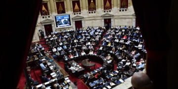 El Parlamento argentino debate un proyecto de ley que impediría una candidatura de Cristina Fernández