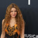 Shakira dedica a la comunidad inmigrante en EE.UU. su Grammy a mejor álbum de pop latino