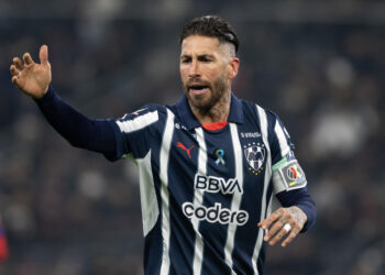 Sergio Ramos podría volver a ser titular en la visita del Monterrey al Santos