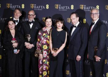 Los BAFTA se abonan al brutalismo pero ‘Cónclave’ logra la fumata blanca