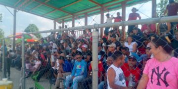 Diversas actividades deportivas en el municipio Sucre entre estas sóftbol y fútbol sala