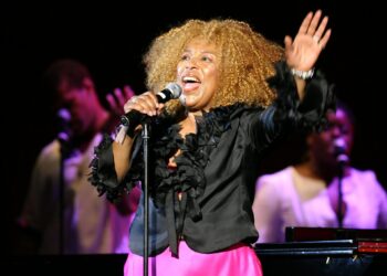 Roberta Flack, cantante del éxito ‘Killing Me Softly With His Song’, fallece a los 88 años