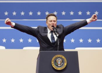 Elon Musk lanza «Grok-3», un nuevo modelo de IA «aterradoramente inteligente»