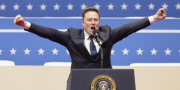 Elon Musk lanza «Grok-3», un nuevo modelo de IA «aterradoramente inteligente»