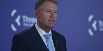 Dimite el presidente de Rumanía antes de las elecciones presidenciales de mayo