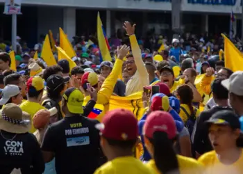 «Que cese esta pesadilla»: Familiares de 78 presos políticos trasladados a Tocorón exigen su libertad