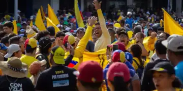 «Que cese esta pesadilla»: Familiares de 78 presos políticos trasladados a Tocorón exigen su libertad