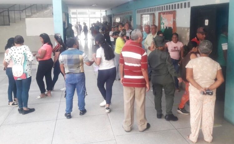 El Liceo  “Hilario Pizani Anselmi”  correspondió a los electores del circuito comunal ““Guerreros de Mukatan B”. (Fotos Douglas Abreu)