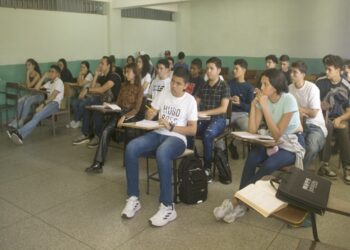 Jóvenes ulandinos resilientes y perseverantes ante las dificultades 