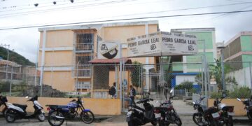 Escuela Técnica Comercial “Pedro García Leal” se enorgullece al recibir Orden “Ciudad de Valera” camino a sus 50 años de fundación