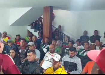 Realizan taller para entrenadores de fútbol en Trujillo