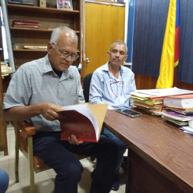 Docentes trujillanos en crisis: exigen solución tras tres meses sin salario