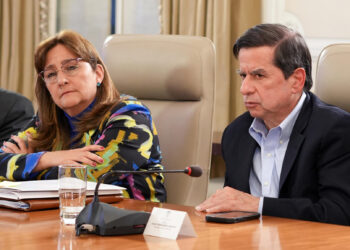 Un caótico consejo de ministros televisado refleja las fracturas del Gobierno de Petro