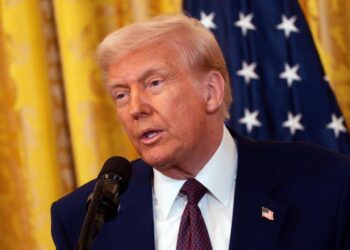 EEUU congela las solicitudes migratorias de las personas que llegaron al país con «parole»