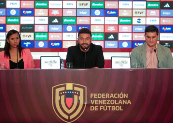 El brasileño Belli apuesta por consolidar la identidad de la Vinotinto femenina