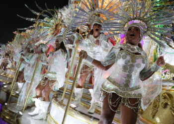 El Carnaval de Río en cifras: 8 millones de personas y 482 comparsas callejeras