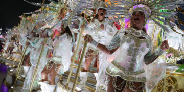 El Carnaval de Río en cifras: 8 millones de personas y 482 comparsas callejeras